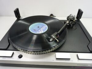 Thorens TD 115 Vintage Record Player