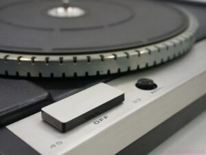 Thorens TD 115 Vintage Record Player