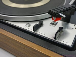 Vintage Dual 1225 Automatic Turntable - Record Player