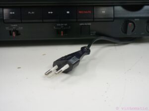 Sansui D-X301i Stereo Cassette Deck with HX-Pro Headroom Extension and Dolby B/C.Sansui D-X301i Stereo Cassette Deck with HX-Pro Headroom Extension and Dolby B/C.