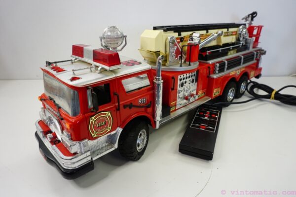 Vintage New Bright RC Fire Truck 1988