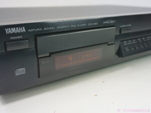 Yamaha CDX-890 CD player