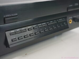 Yamaha CDX-890 CD player