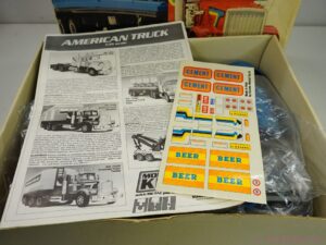 Giodi American Truck with Silos trailer. A die-cast metal model kit