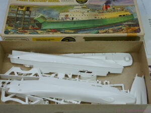 Airfix MS Free Enterprise II Ferry 1:600 scale model kit
