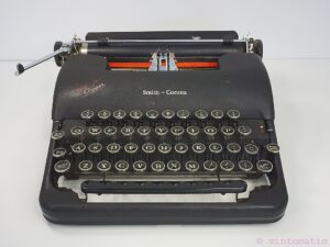 Tom Hanks’ Favorite: Vintage Smith Corona Clipper Typewriter
