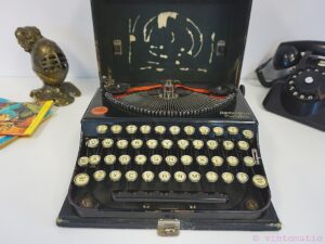 1925 classic Remington Portable Typewriter
