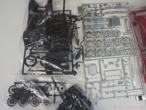Vintage Monogram "The Untouchables" 1931 Rolls Royce & 1930 Ford Coupe Scale model kit