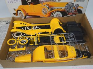 Monogram Classic 1934 Duesenberg SJ Torpedo Phaeton 1/24 Scale Model Kit