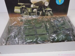 Protar Moto Guzzi V7 Police Type Polizia Stradale Motorcycle 1/9 Scale Model Kit - NEW!