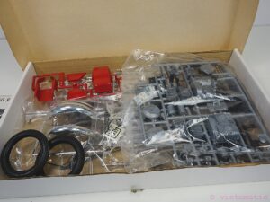 Protar LAVERDA 750 cc SF Motorcycle 1/9 Scale Model Kit