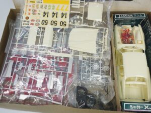 A vintage treasure from 1976, the Bandai model kit of the contemporary Jaguar XJ-S. This large 1/16 scale kit
