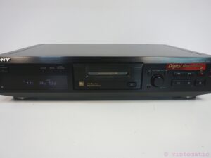Sony MDS-JE330 Minidisc Deck MD Player Recorder and new Mini Disc