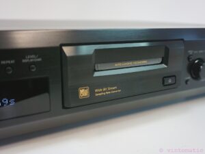 Sony MDS-JE330 Minidisc Deck MD Player Recorder and new Mini Disc