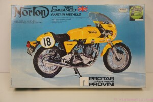 Protar Norton Commando 750 1:9 Metal frame scale model kit