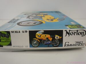 Protar Norton Commando 750 1:9 Metal frame scale model kit