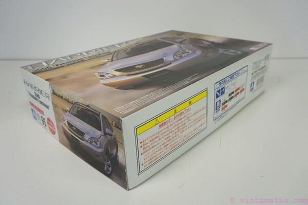 Aoshima Toyota Harrier 350G Premium L Package '06 1:24 Scale Model Kit