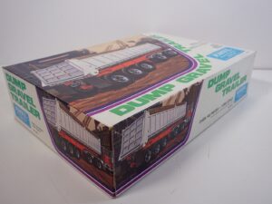 ERTL Dump gravel Trailer 1:25 scale model kit