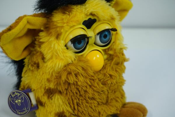 Classic 1998 Furby Lizard - model 70-800