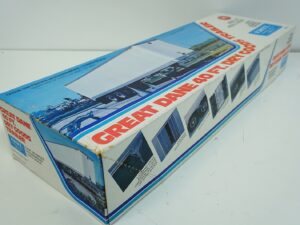 Ertl great dane 40 ft. reefer trailer model kit