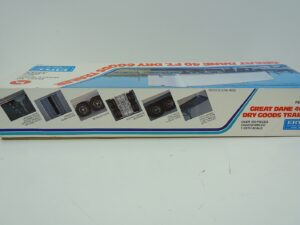 Ertl great dane 40 ft. reefer trailer model kit