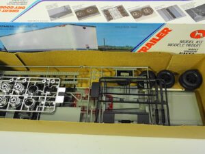 Ertl great dane 40 ft. reefer trailer model kit