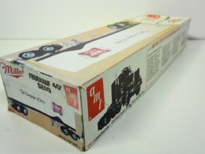 AMT Miller Fruehauf 40" Semi Trailer 1/25 Model Kit - T559