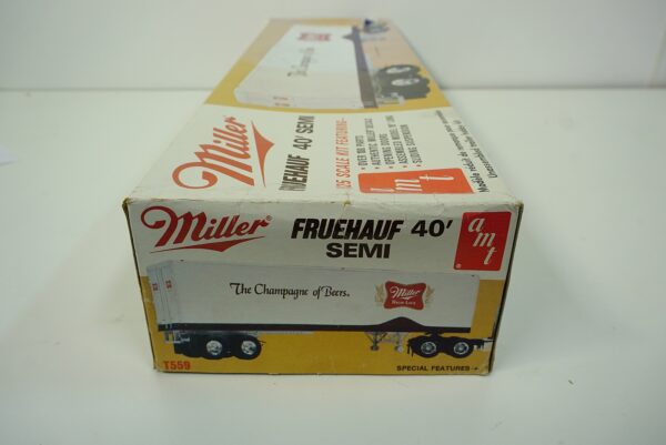 AMT Miller Fruehauf 40" Semi Trailer 1/25 Model Kit - T559