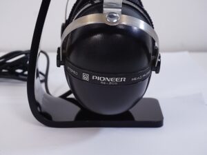 Vintage Pioneer SE-205 Wired Stereo Headphones - Classic Retro Over-Ear - Good