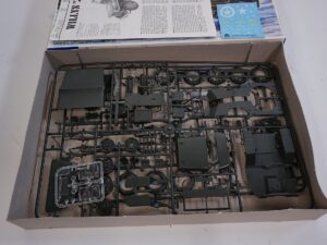Italeri #721 Willy’s Jeep 1:24 Scale Model Kit - Vintage - Complete - 1980's