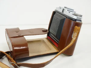 a vintage Zeiss Ikon Signal Nettar 518/16 Folding 6x6 Horizontal Camera, manufactured between July 1952 and February 1959
