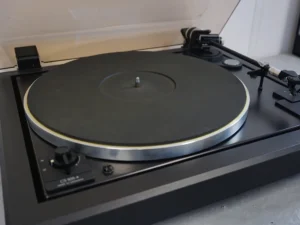 a DUAL CS 505-4 "Audiophile Concept" Vintage Classic Turntable