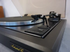 a DUAL CS 505-4 "Audiophile Concept" Vintage Classic Turntable