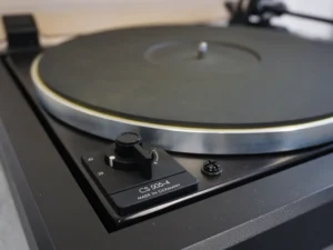 a DUAL CS 505-4 "Audiophile Concept" Vintage Classic Turntable