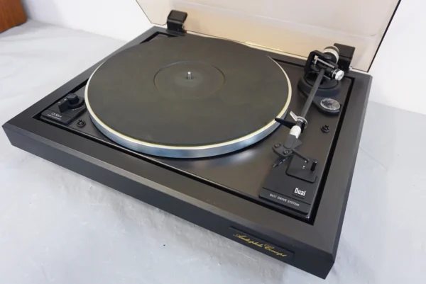 a DUAL CS 505-4 "Audiophile Concept" Vintage Classic Turntable