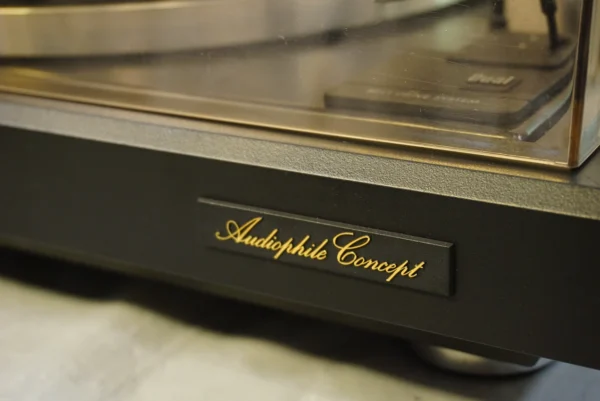 a DUAL CS 505-4 "Audiophile Concept" Vintage Classic Turntable