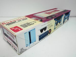 Vintage AMT Budweiser Fruehauf 40″ Semi Trailer 1/25 Model Kit – T552