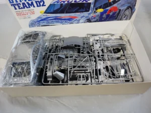 TAMIYA Mercedes-Benz CLK DTM 2000 Team D2 1:24 scale model kit