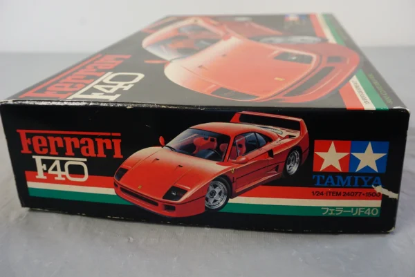 Tamiya Ferrari F40 1:24 scale model Kit Number: 24077-1500