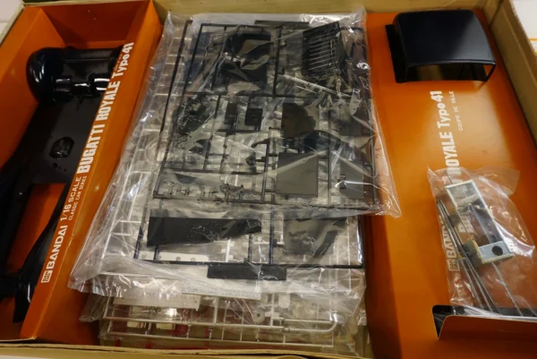 Bandai 1:16 Scale Type 41 Coupe De Ville Bugatti Royale Model Kit - Vintage Rare Large Scale Model Kit # 0538037-3600