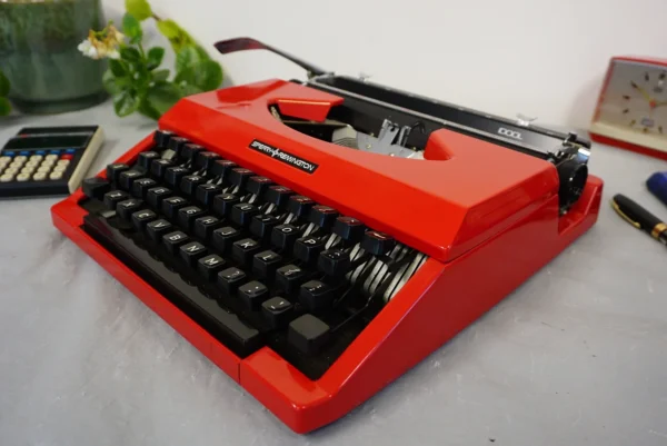 Vintage 1980s Sperry Remington IDOOL Typewriter – Classic Retro