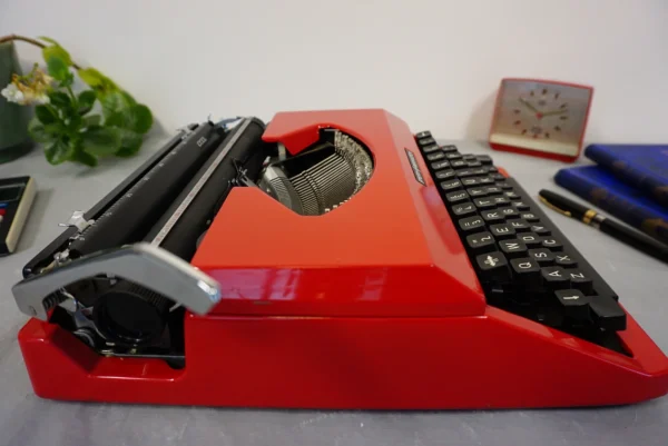 Vintage 1980s Sperry Remington IDOOL Typewriter – Classic Retro