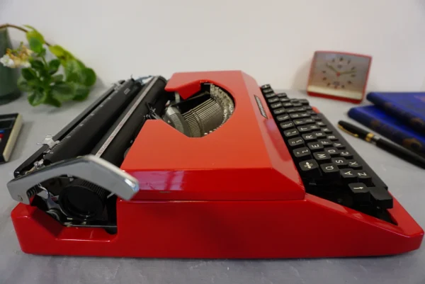 Vintage 1980s Sperry Remington IDOOL Typewriter – Classic Retro