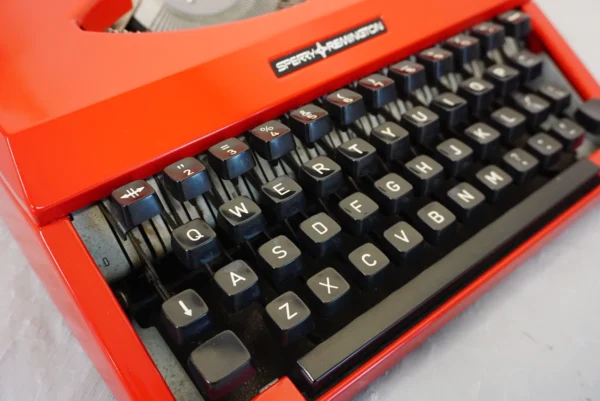 Vintage 1980s Sperry Remington IDOOL Typewriter – Classic Retro