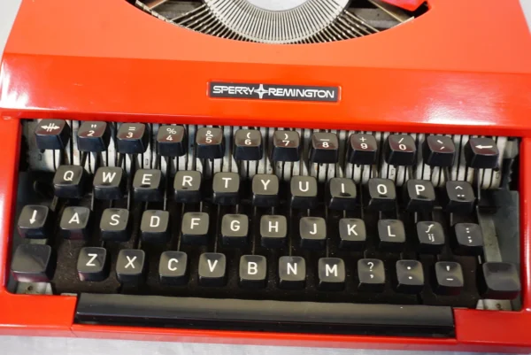 Vintage 1980s Sperry Remington IDOOL Typewriter – Classic Retro