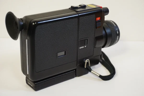 Vintage Canon 310XL Super 8mm Camera + Kodachrome 40 Film – Excellent Condition!