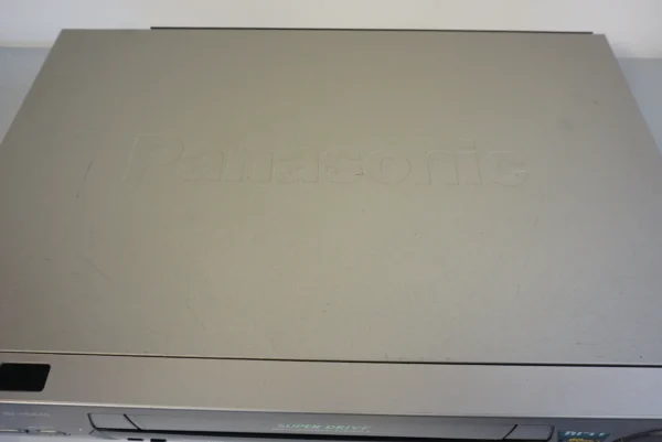 Panasonic NV-HD645 VHS HiFi Video Recorder – Tested with 2 video cassettes