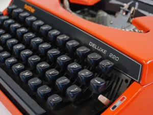 Vintage Brother Deluxe 220 Typewriter – QWERTY Layout – Excellent Condition