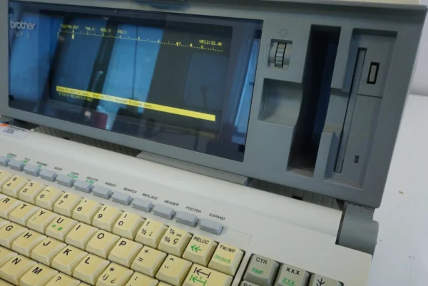 RARE 1989 Brother WP-5 Word Processor - WORKING - QWERTY