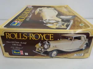 Revell 1934 Rolls Royce Phantom II Continental 1:16 model kit